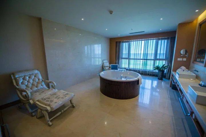 Циньхуандао: Qinhuangdao Arcadia Seaside Holiday Hotel