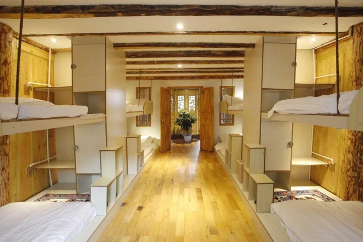 Шангри-Ла: Deep Alley Youth Hostel