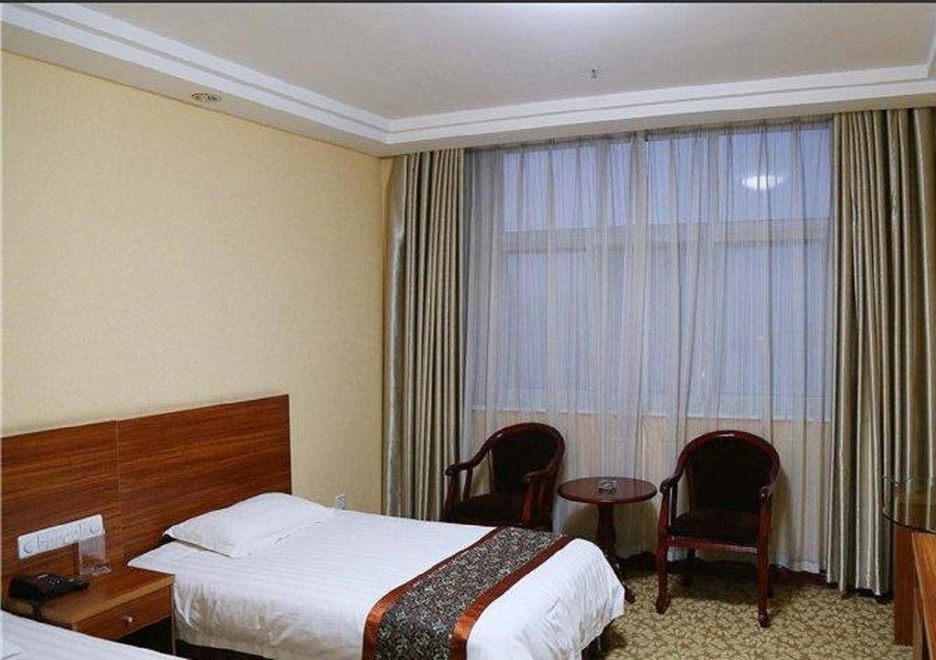 Цзинин: Jining Qianxi Hotel