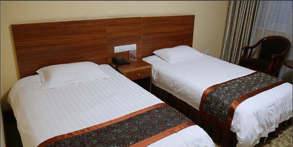 Цзинин: Jining Qianxi Hotel