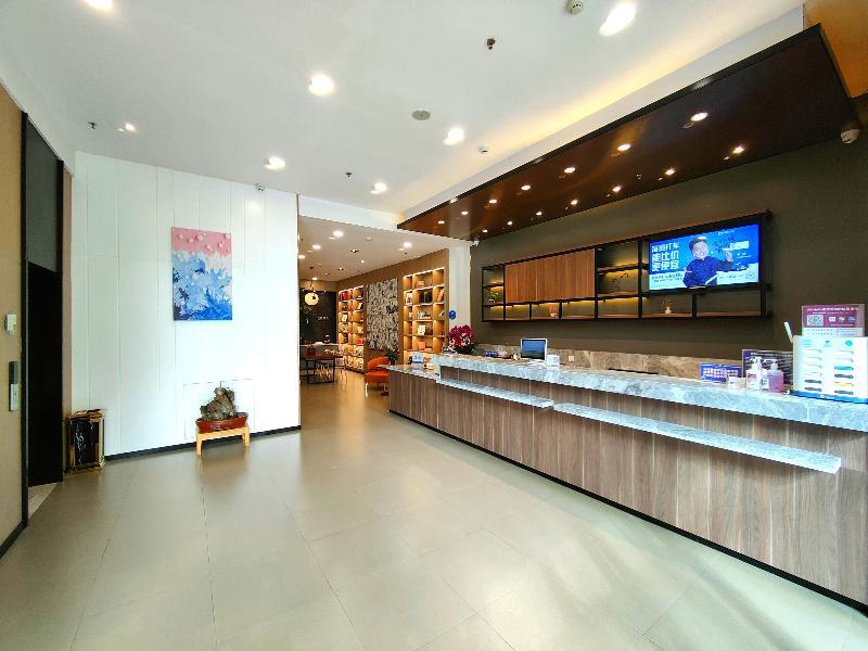Синин: Hanting Hotel (Xining Fengqing Road Conven&Exhibi
