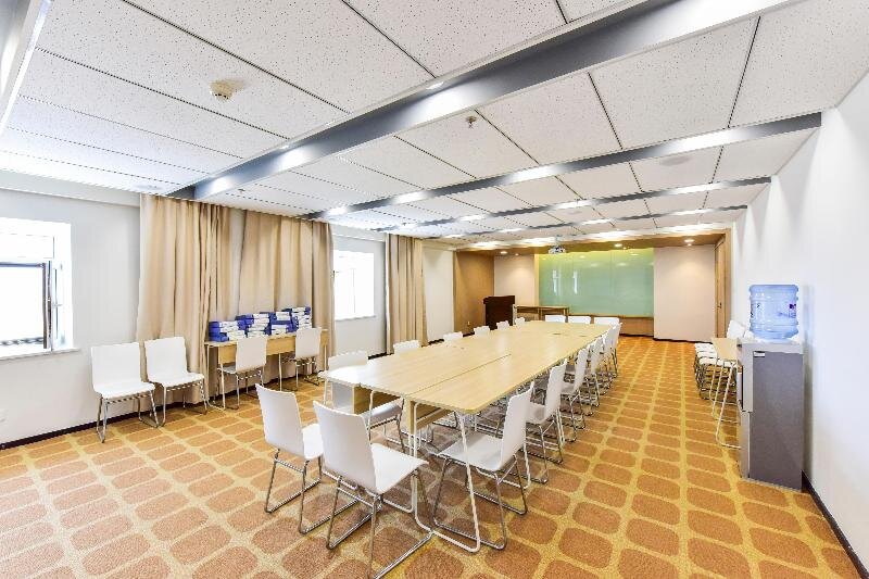 Синин: Hanting Hotel (Xining Fengqing Road Conven&Exhibi