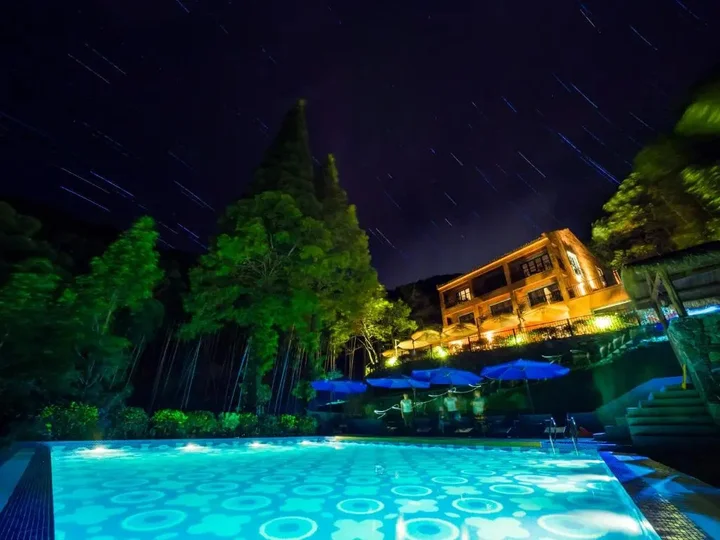 Хучжоу: Arcadia Resorts