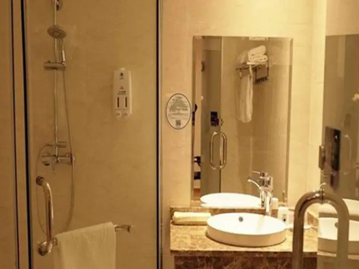 Бэйхай: GreenTree Inn Huanzhu(S)Rd.Transit  Center Express