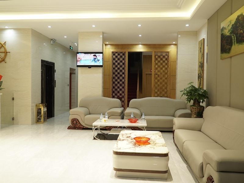 Бэйхай: GreenTree Inn Huanzhu(S)Rd.Transit  Center Express