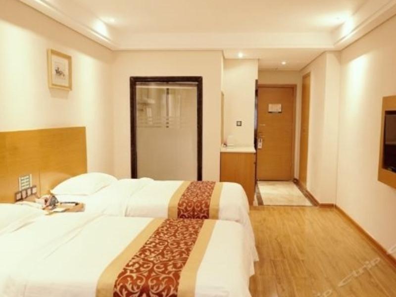 Бэйхай: GreenTree Inn Huanzhu(S)Rd.Transit  Center Express