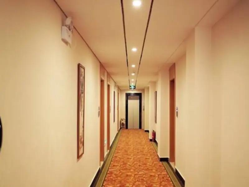Бэйхай: GreenTree Inn Huanzhu(S)Rd.Transit  Center Express