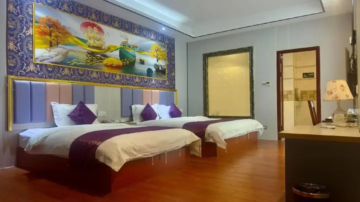 Шаогуань: Q+ Nanxiong Xinhewan Business Hotel
