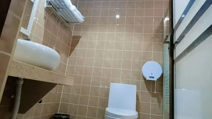 Шаогуань: Q+ Nanxiong Xinhewan Business Hotel