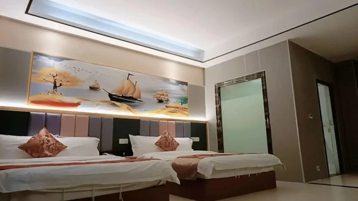Шаогуань: Q+ Nanxiong Xinhewan Business Hotel