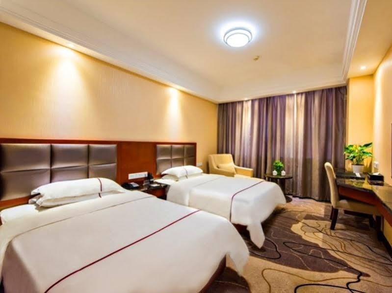 Ичан: GreenTree Eastern Yichang Jindongshan