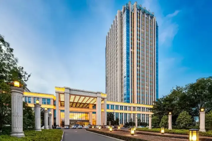 Чанчжоу: Howard Johnson Tianmu Lake Plaza Liyang