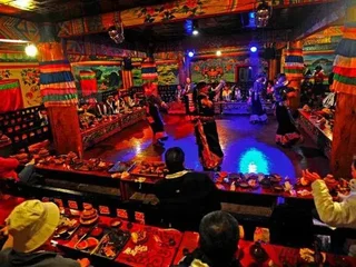 Шангри-Ла: 7 Days Inn Shangrila Bus Station Branch