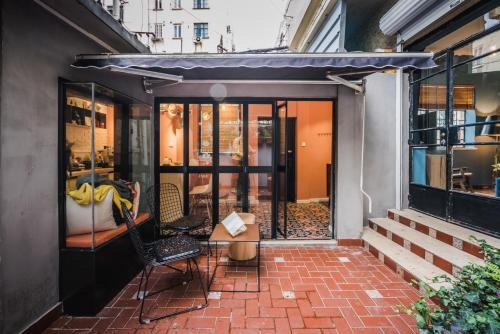 Шанхай: Lane Boutique Inn  Cafe
