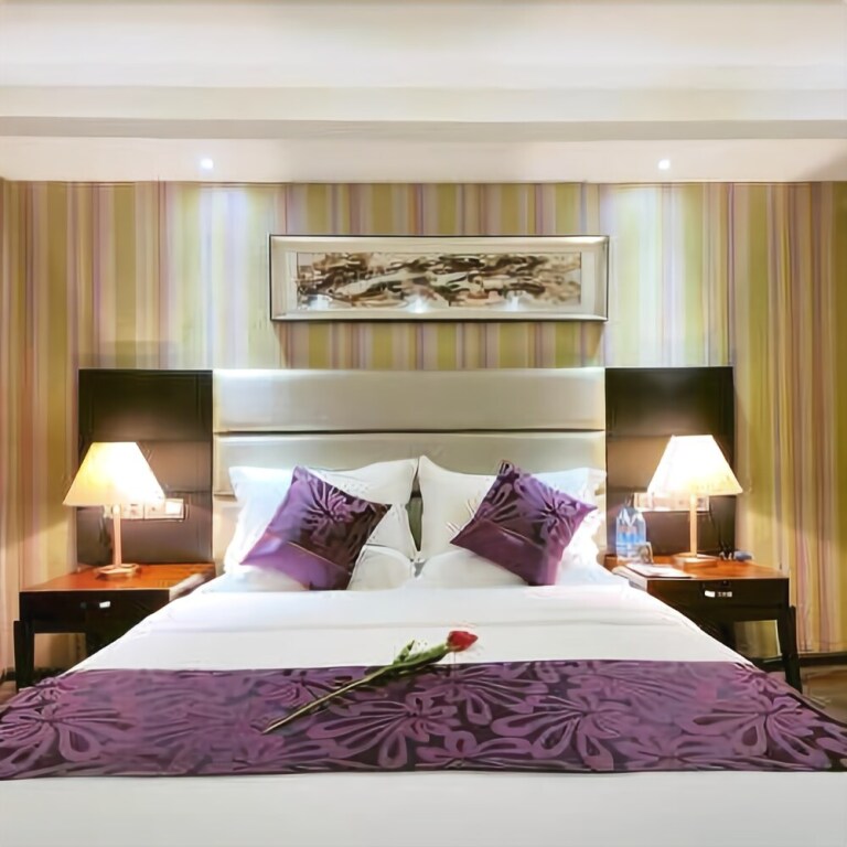 Бэйхай: Tulips International Hotel