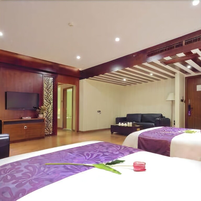 Бэйхай: Tulips International Hotel