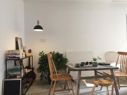 Ханчжоу: Hangzhou Shiyu Home Stay
