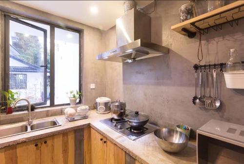 Ханчжоу: Hangzhou Shiyu Home Stay