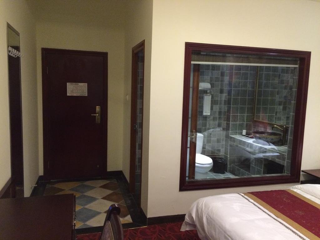 Лучжоу: Luzhou Ba Li Nuo Theme Hotel