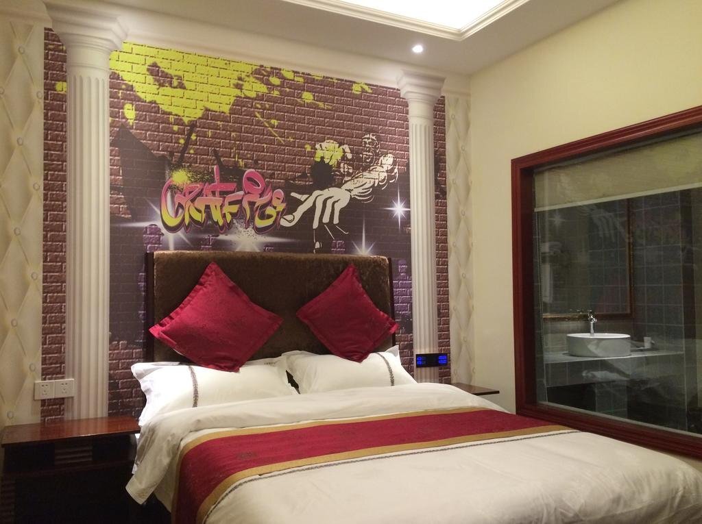 Лучжоу: Luzhou Ba Li Nuo Theme Hotel