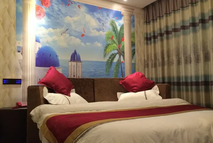 Лучжоу: Luzhou Ba Li Nuo Theme Hotel