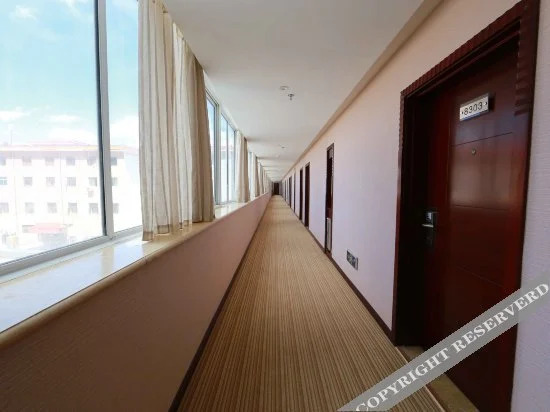 Шангри-Ла: Yuncheng Business Hotel
