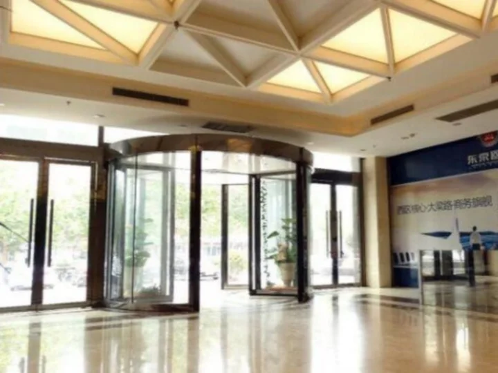 Кайфын: Kaifeng Dong Jing International Business Hotel