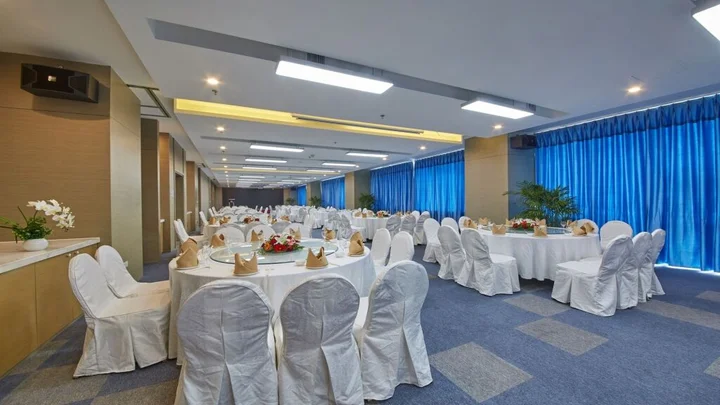Паниин: Holiday Inn Express Panjin Downtown by IHG