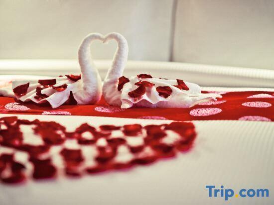 Уси: Toaytt hotel & resorts