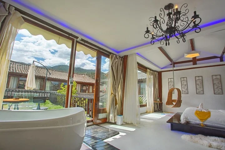 Лицзян: Lijiang Passing Through Hostel