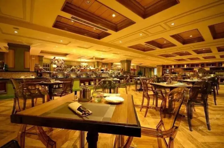 Ухань: Harvest International Hotel