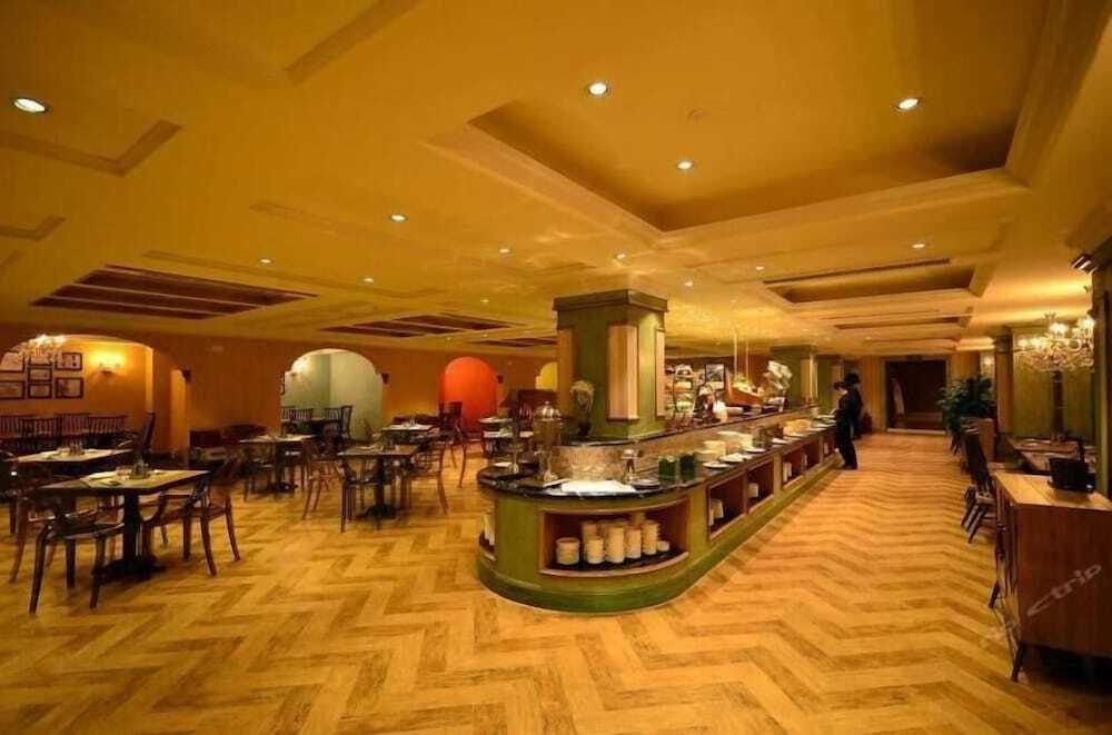 Ухань: Harvest International Hotel