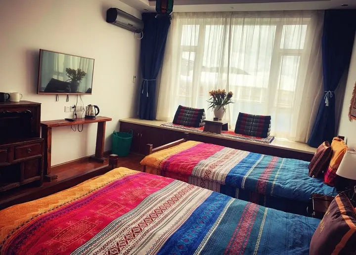 Шангри-Ла: Shangri-la Linglong Inn