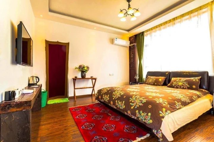 Шангри-Ла: Shangri-la Linglong Inn