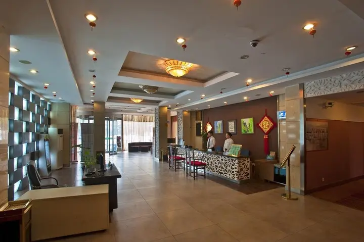 Пуян: Biway East Garden Hotel