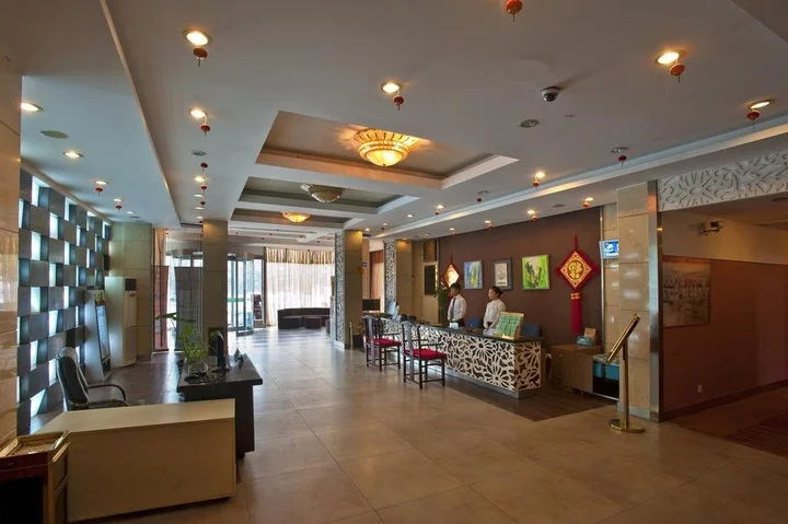 Пуян: Biway East Garden Hotel