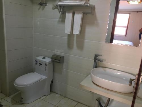 Чжанцзякоу: Home Inn Hotel(Zhangjiakou Chongli Commercial New District Store)