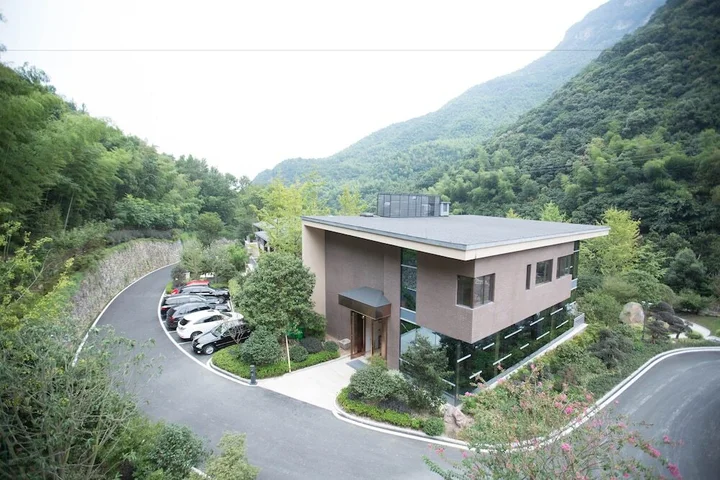 Тайчжоу: Jiuxi Cloud Valley Hotel