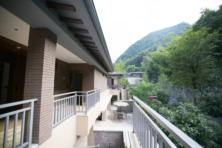 Тайчжоу: Jiuxi Cloud Valley Hotel