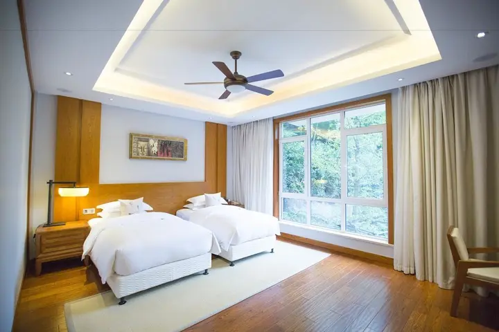 Тайчжоу: Jiuxi Cloud Valley Hotel