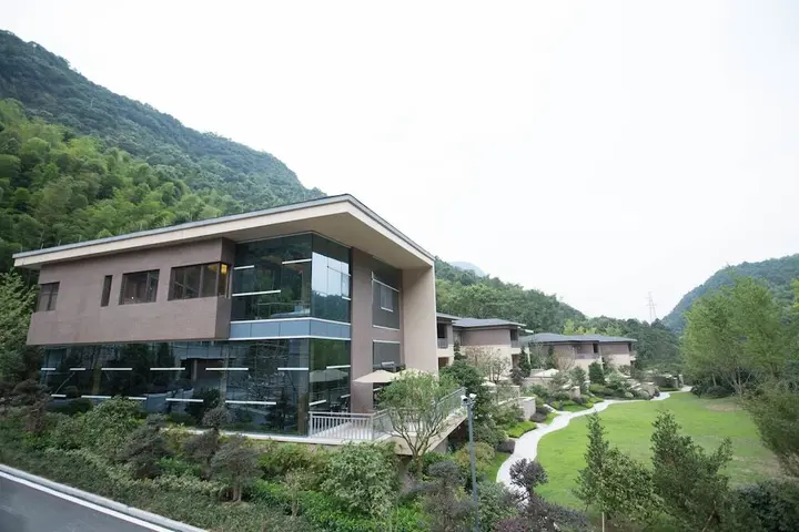 Тайчжоу: Jiuxi Cloud Valley Hotel