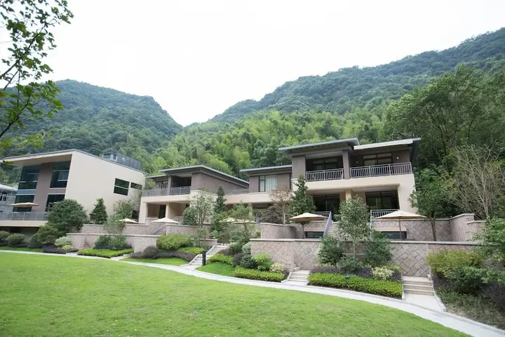 Тайчжоу: Jiuxi Cloud Valley Hotel