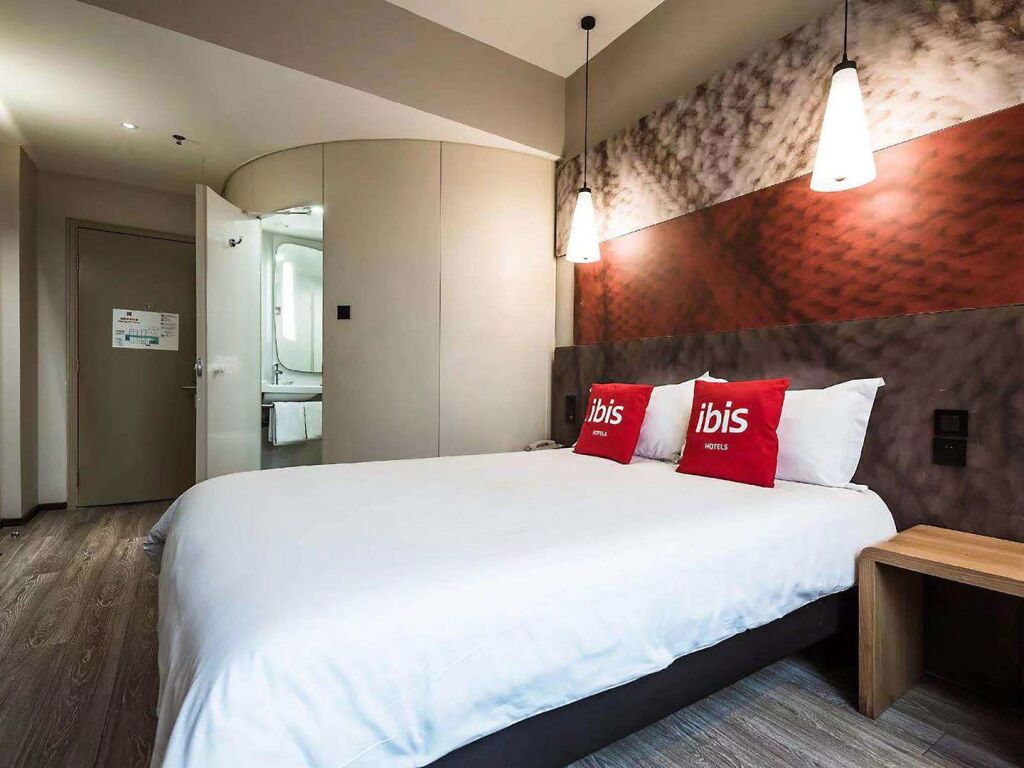 Лоян: ibis Luoyang Train Station