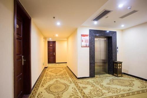 Хойчжоу: Longhui Business Hotel