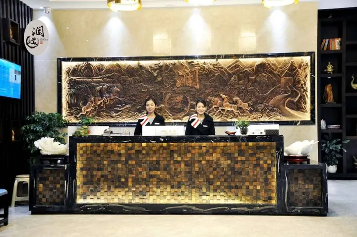 Лоян: Lanpu Hotel