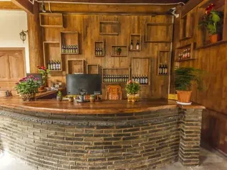 Шангри-Ла: Guzang Xiangbala Diannan Wufu Boutique Inn
