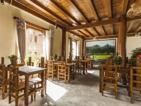 Шангри-Ла: Guzang Xiangbala Diannan Wufu Boutique Inn