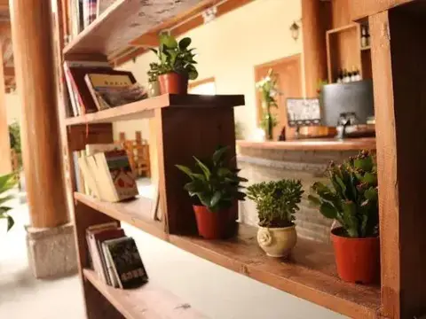 Шангри-Ла: Guzang Xiangbala Diannan Wufu Boutique Inn