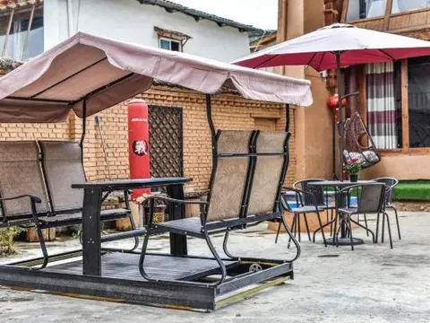 Шангри-Ла: Guzang Xiangbala Diannan Wufu Boutique Inn