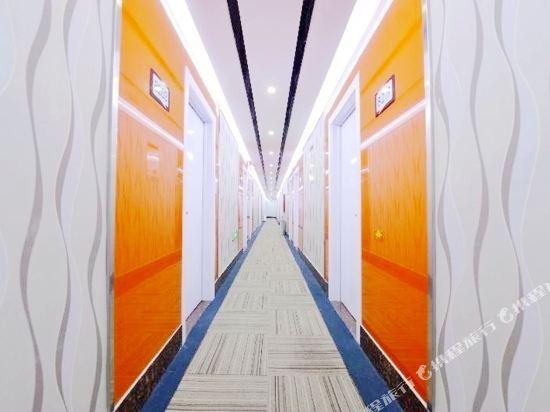 Линьи: 临沂大学城快捷酒店